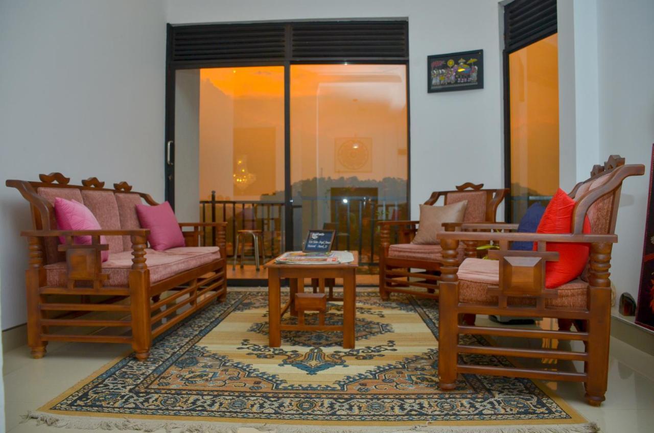 Angel Tower Bed & Breakfast Kandy Eksteriør bilde